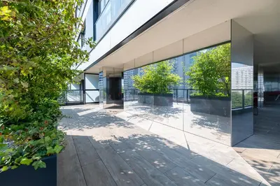 Balkon lub taras w obiekcie RentPlanet - Apartamenty Grzybowska