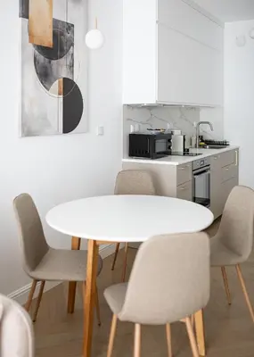 Kuchnia lub aneks kuchenny w obiekcie RentPlanet - Apartamenty Grzybowska