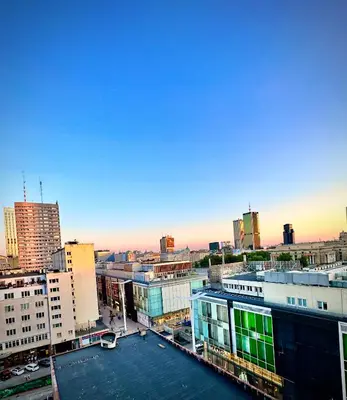 Widok na miasto Warszawa z tego apartamentu