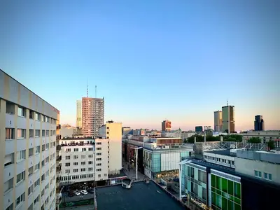 Widok na miasto Warszawa z tego apartamentu