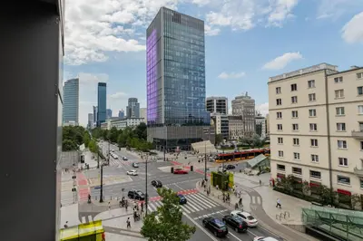 Widok na miasto Warszawa z tego apartamentu