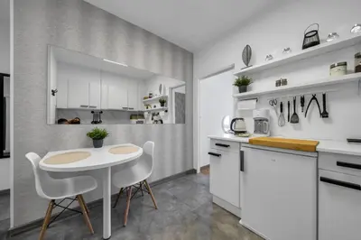 Kuchnia lub aneks kuchenny w obiekcie Downtown Apt - Top Location, City View, Bus&Tram - by Rentujemy