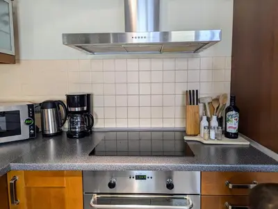 Kuchnia lub aneks kuchenny w obiekcie Bella Luna Luxury Suites - Spacious 1BR in Old Town
