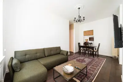 Część wypoczynkowa w obiekcie Hoża City Centre Apartment by BookingHost
