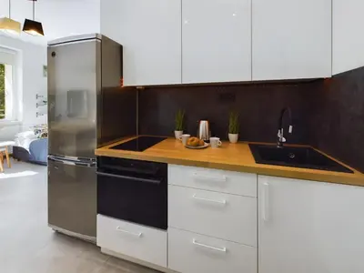 Kuchnia lub aneks kuchenny w obiekcie Beautiful Studio Perfect for Remote Work by Noclegi Renters