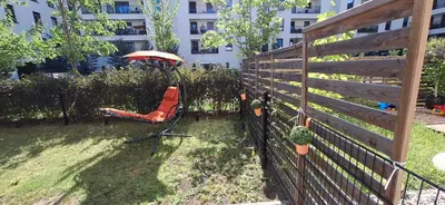 Ogród w obiekcie LUX Unique Rzeczypospolitej Apartment with Parking by Renters Prestige