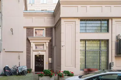 Budynek, w którym mieści się apartament
