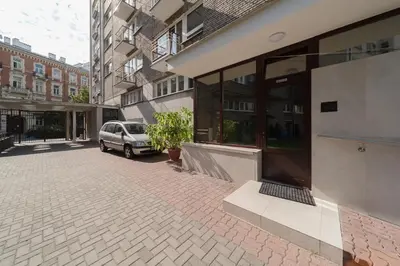 Budynek, w którym mieści się apartament