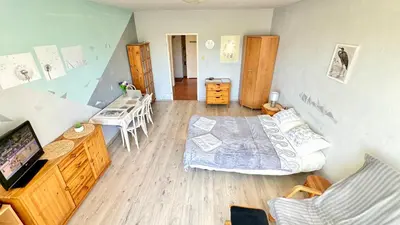 Telewizja i/lub zestaw kina domowego w obiekcie Sady Żoliborskie