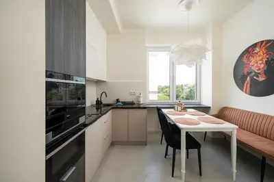 Kuchnia lub aneks kuchenny w obiekcie Warsaw Dream Apartment by BookingHost