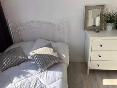 Łóżko lub łóżka w pokoju w obiekcie 40 m2 Apartament City Centrum- 1km od Dworca Centralnego- Piękny Widok na Warszawę- Nowo grodzka