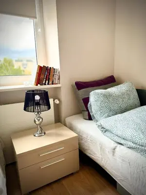 Łóżko lub łóżka w pokoju w obiekcie 43m2 Apartament Saski- Blisko Starówki i Dworca Centralnego- Elektoralna 19a