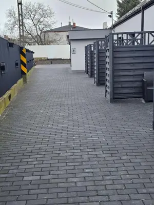 Budynek, w którym mieści się apartament