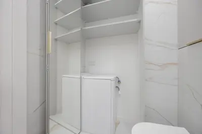 Łazienka w obiekcie Nowoczesny Apartament z balkonem i miejscem parkingowym Warszawa Ursus by Noclegi Renters