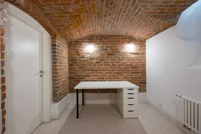 Plan piętra w obiekcie Park Praski Two-Level Apartment by BookingHost