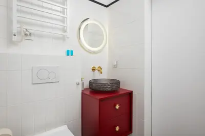 Łazienka w obiekcie Nowolipki Deluxe Red Studio