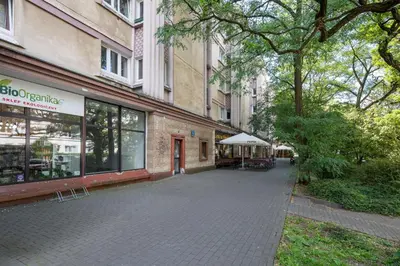 Budynek, w którym mieści się apartament