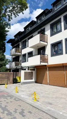 Budynek, w którym mieści się apartament