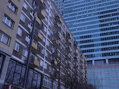 Budynek, w którym mieści się apartament