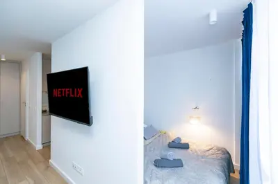Telewizja i/lub zestaw kina domowego w obiekcie Pereca Big - Better Rental