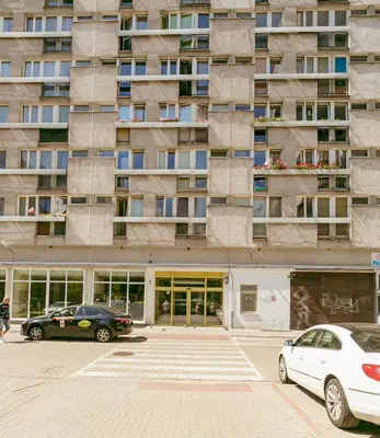 Budynek, w którym mieści się apartament