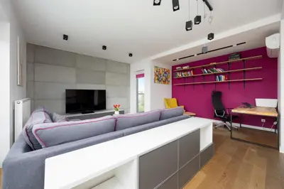 Telewizja i/lub zestaw kina domowego w obiekcie Apartment with Terrace & Parking by Noclegi Renters