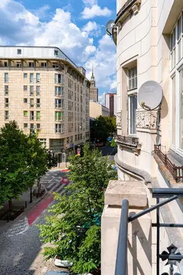 Budynek, w którym mieści się apartament