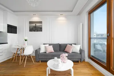 Telewizja i/lub zestaw kina domowego w obiekcie Urban Chic - Large & Stylish, Metro Nearby Grzybowska 85-220