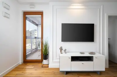 Telewizja i/lub zestaw kina domowego w obiekcie Urban Chic - Large & Stylish, Metro Nearby Grzybowska 85-220