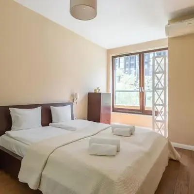 Urban Chic - City Center - One Bedroom Apartment - Warsaw Stays - Siedmiogrodzka 1