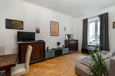Plan piętra w obiekcie Close-Central Warsaw Apartment - Great Location- Warsaw Stays- Freta