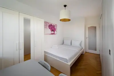 Plan piętra w obiekcie Smolna City View 7th Floor Apartment by BookingHost