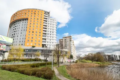 Budynek, w którym mieści się apartament