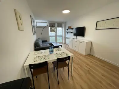 Kuchnia lub aneks kuchenny w obiekcie City Centre Chłodna Apartment