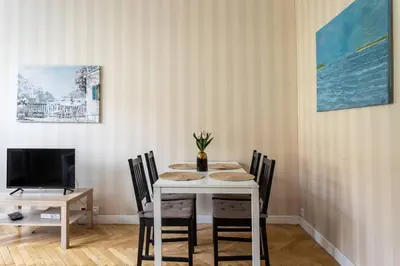 Plan piętra w obiekcie Close-Urban Chic - Two Bedrooms Apartment - City Center&Nowy Swiat