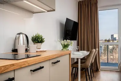 Kuchnia lub aneks kuchenny w obiekcie Pileckiego 59 Free Parking By Perfect Apart