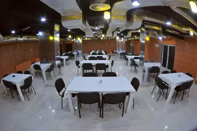 Restauracja lub miejsce do jedzenia w obiekcie Dobre Miejsce Dom Rekolekcyjny