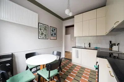 Kuchnia lub aneks kuchenny w obiekcie Hala Mirowska Spacious Apartment by BookingHost