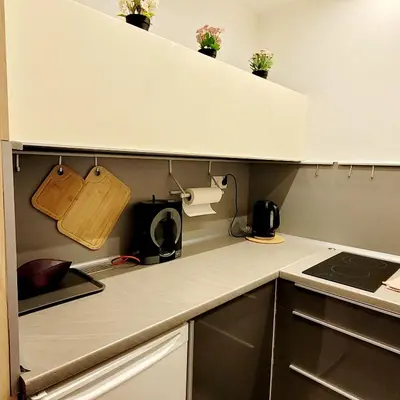 Kuchnia lub aneks kuchenny w obiekcie Apartament Centrum Warszawa