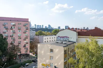 Widok na miasto Warszawa z tego apartamentu
