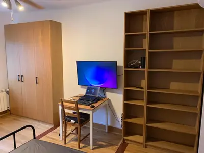 Telewizja i/lub zestaw kina domowego w obiekcie Apartament na zielonym Nowolipiu