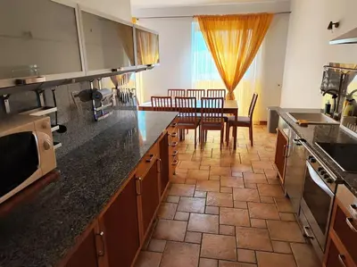 Kuchnia lub aneks kuchenny w obiekcie Apartament Metro Wilanowska
