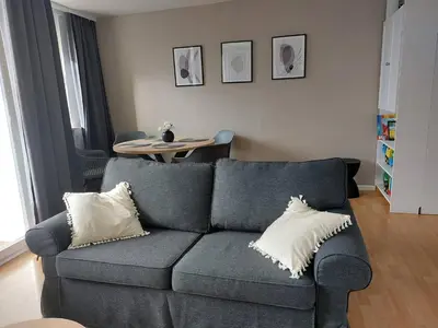 Część wypoczynkowa w obiekcie Apartment near Metro Station and Park