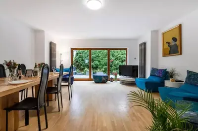 Plan piętra w obiekcie Cozy Villa with 6 bedrooms