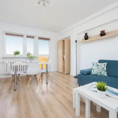 Cosy Apartment with Smart TV by Noclegi Renters