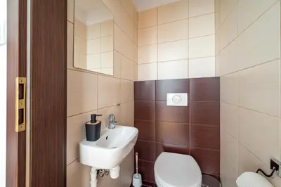 Łazienka w obiekcie Metro Stokłosy 2-Bedroom Apartment by BookingHost
