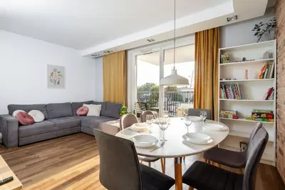 Część wypoczynkowa w obiekcie Apricot 3 Room Apartment Bobrowiecka Mokotow