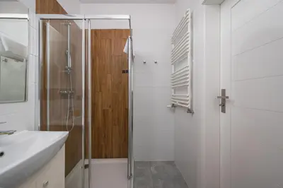 Łazienka w obiekcie Warszawa-Włochy Excellent Apartment by BookingHost