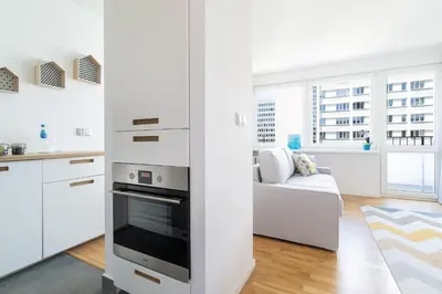 Kuchnia lub aneks kuchenny w obiekcie Cosy Studio in the centre of Warsaw by Noclegi Renters