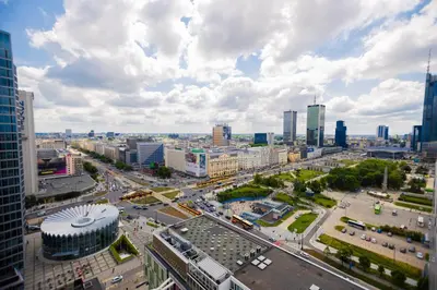 Widok na miasto Warszawa z tego apartamentu